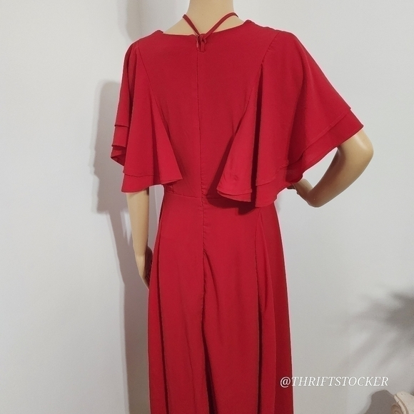 Red Dress With Flowy Sleeves - Picture 5 of 9